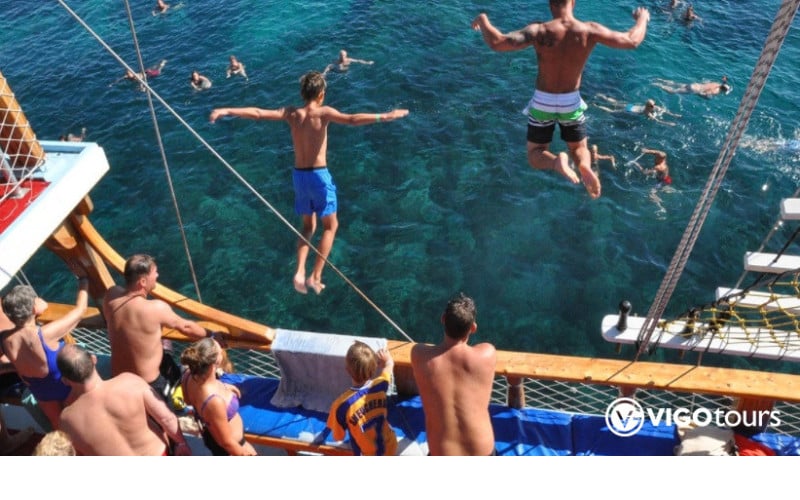 Side Boat Trip with River Cruise, Swimming and Lunch - 8