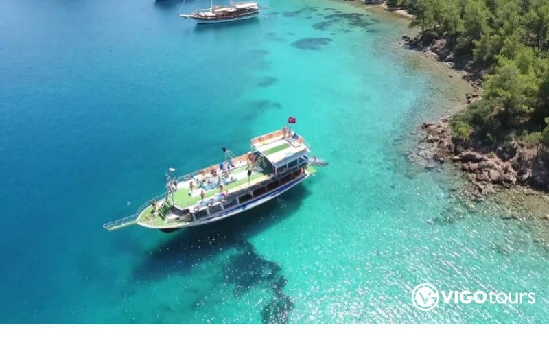 Bootstour im türkisfarbenen Wasser von Didim - 1