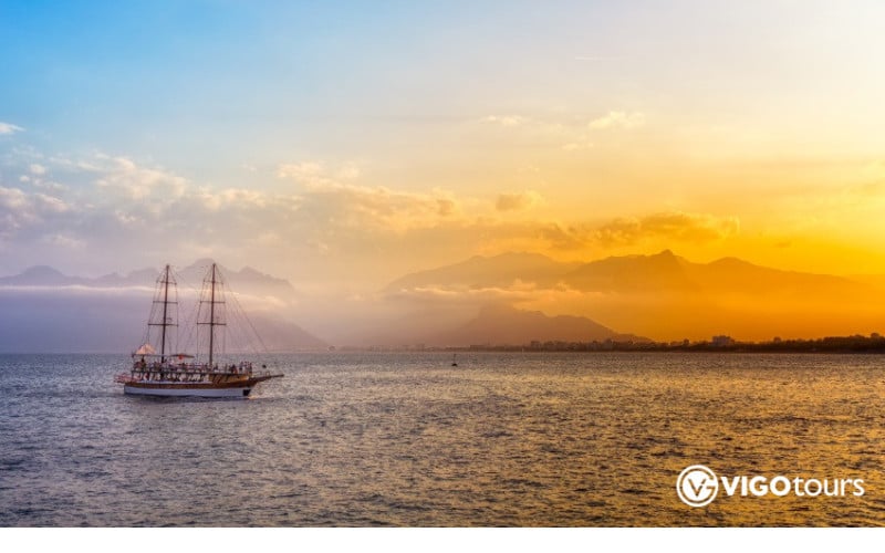 Antalya Körfezinde Unutulmaz Gün Batımı Tekne Turu - 2