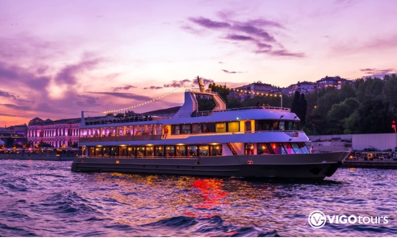 Valentine's Day Bosphorus Dinner Cruise with Drinks Included - 6