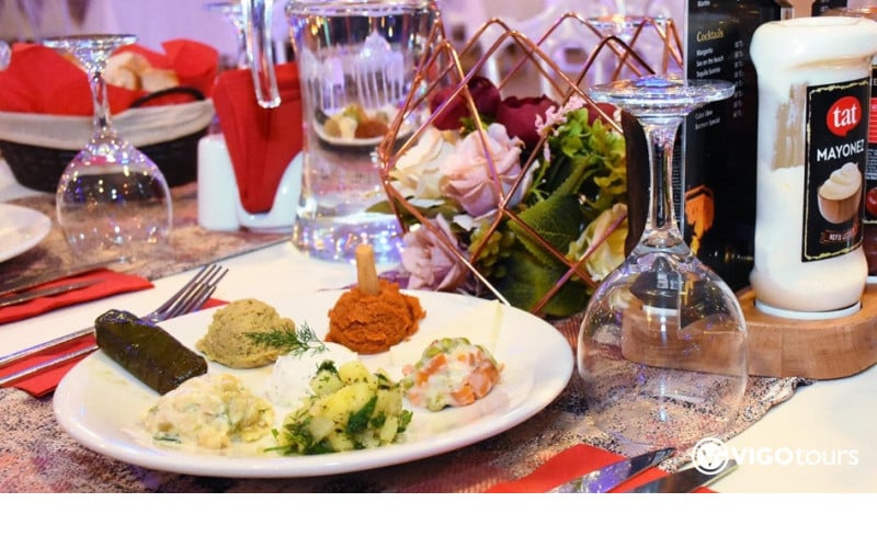 Valentine's Day Bosphorus Dinner Cruise with Drinks Included - 7