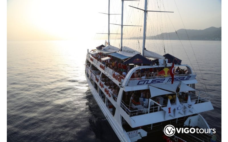 Disco-Partyboot Alanya: Feiern & Tanzen mit Transfer ab Side - 8