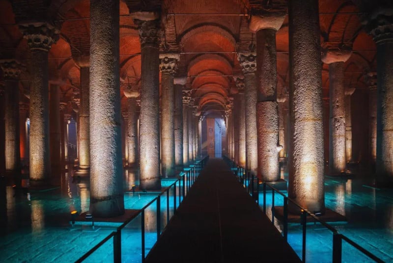 Yerebatan Cistern and Gülhane Park: Istanbul’s Hidden Balance
