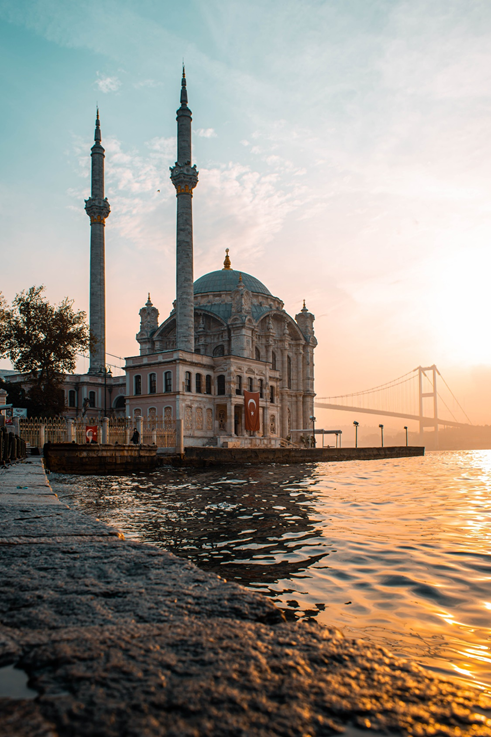 Having hosted 3 big empires Istanbul is the melting pot of cultures